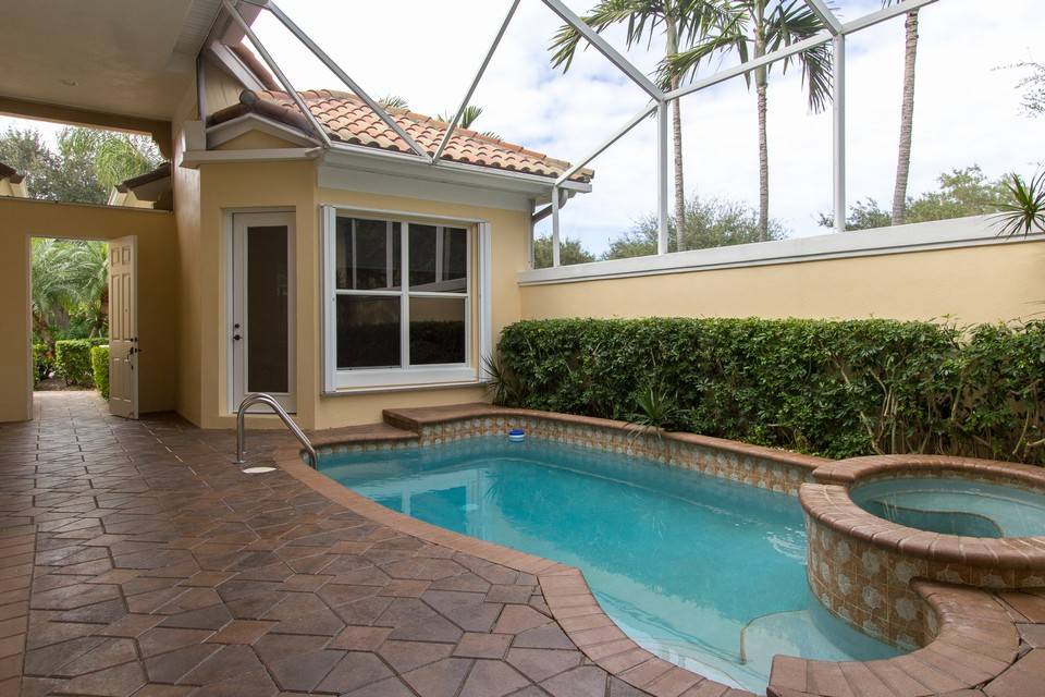 ▐►ROOF CLEANING 💧 PRESSURE WASHING 💦 HOUSE SOFTWASH 🔴FREE QUOTE🔴