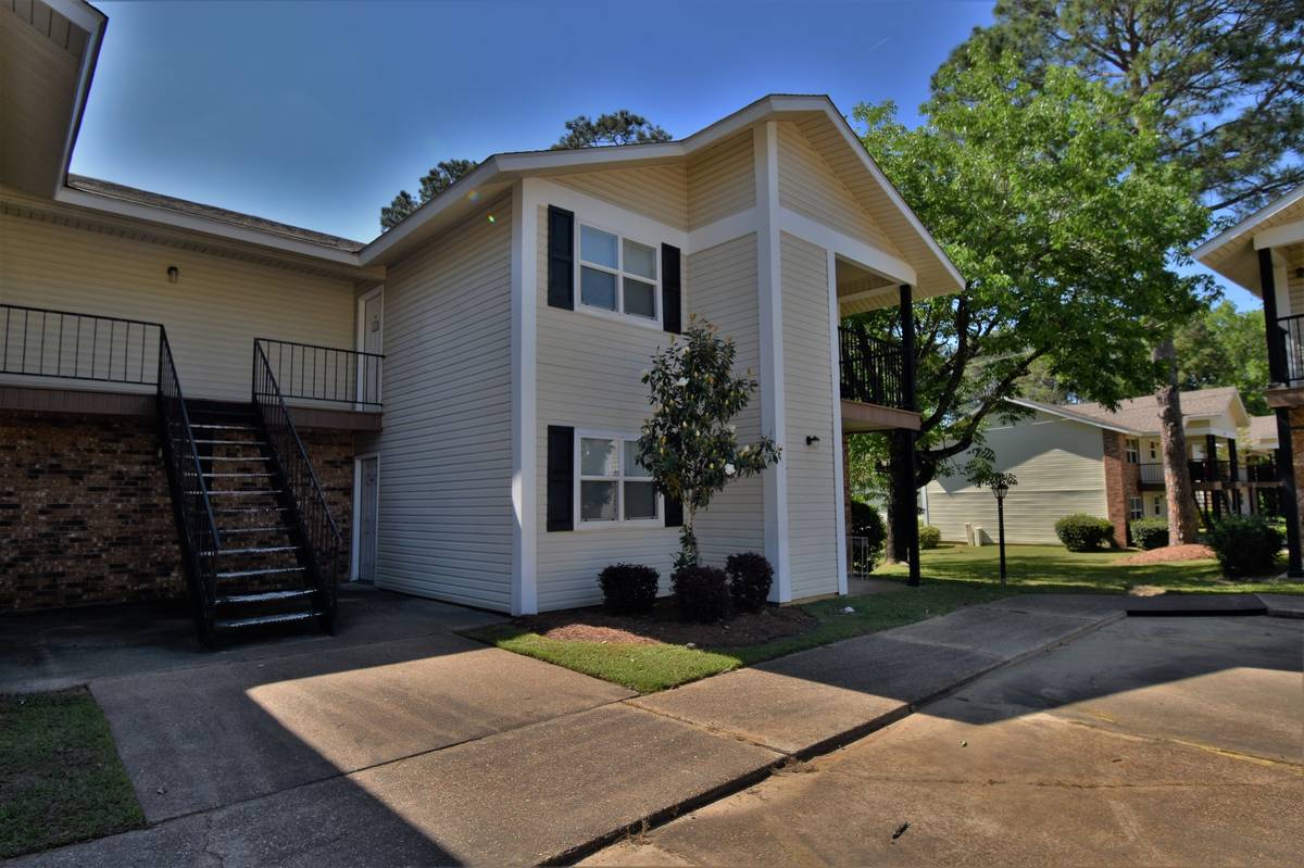 Quail Creek Apartments