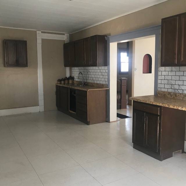 Large 3 bedroom house in Fostoria