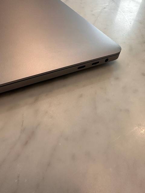 MacBook Pro 16" 2019, 2.4 GHz 8-Core Intel Core i9, 64GB, 8TB