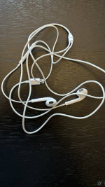 Wired Apple AirPods Lightning