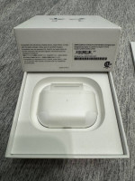 Perfect Condition Genuine Apple AirPods First Generation