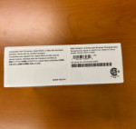 Apple AirPods with wireless charging case