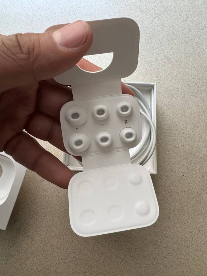 AirPods Pro 2 Lightening
