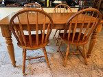 Oak Dining Table w/4 Chairs