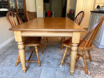 Oak Dining Table w/4 Chairs