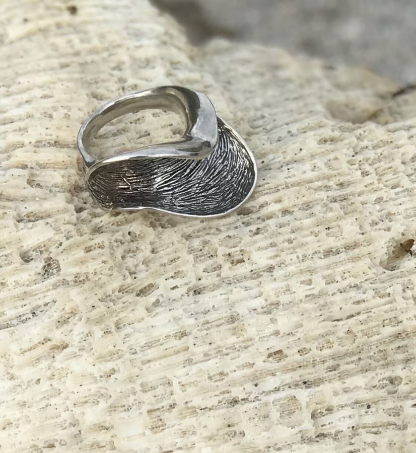 Unique NEW  women's silver ring