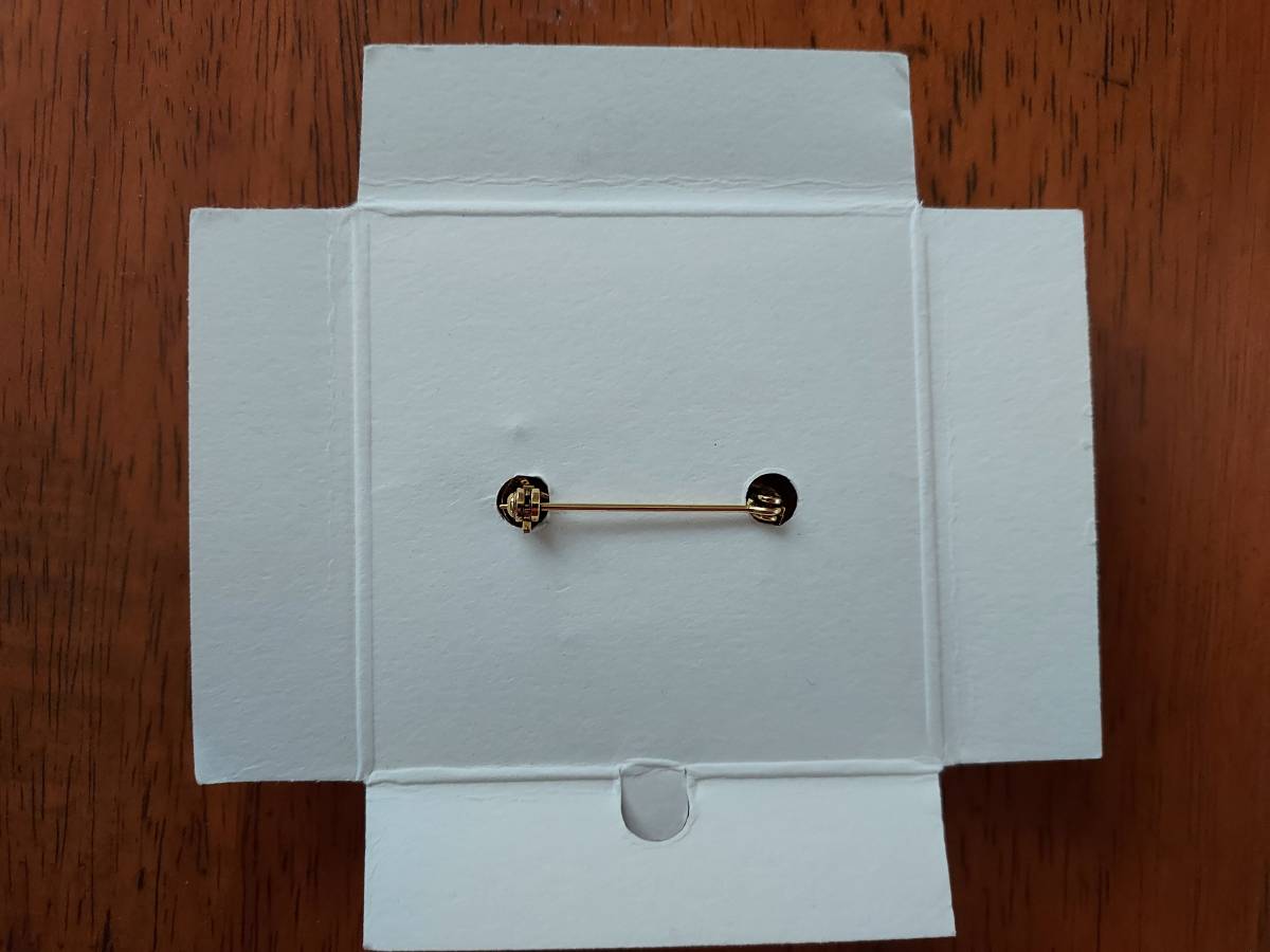 Liz Claiborne Brooch Pin