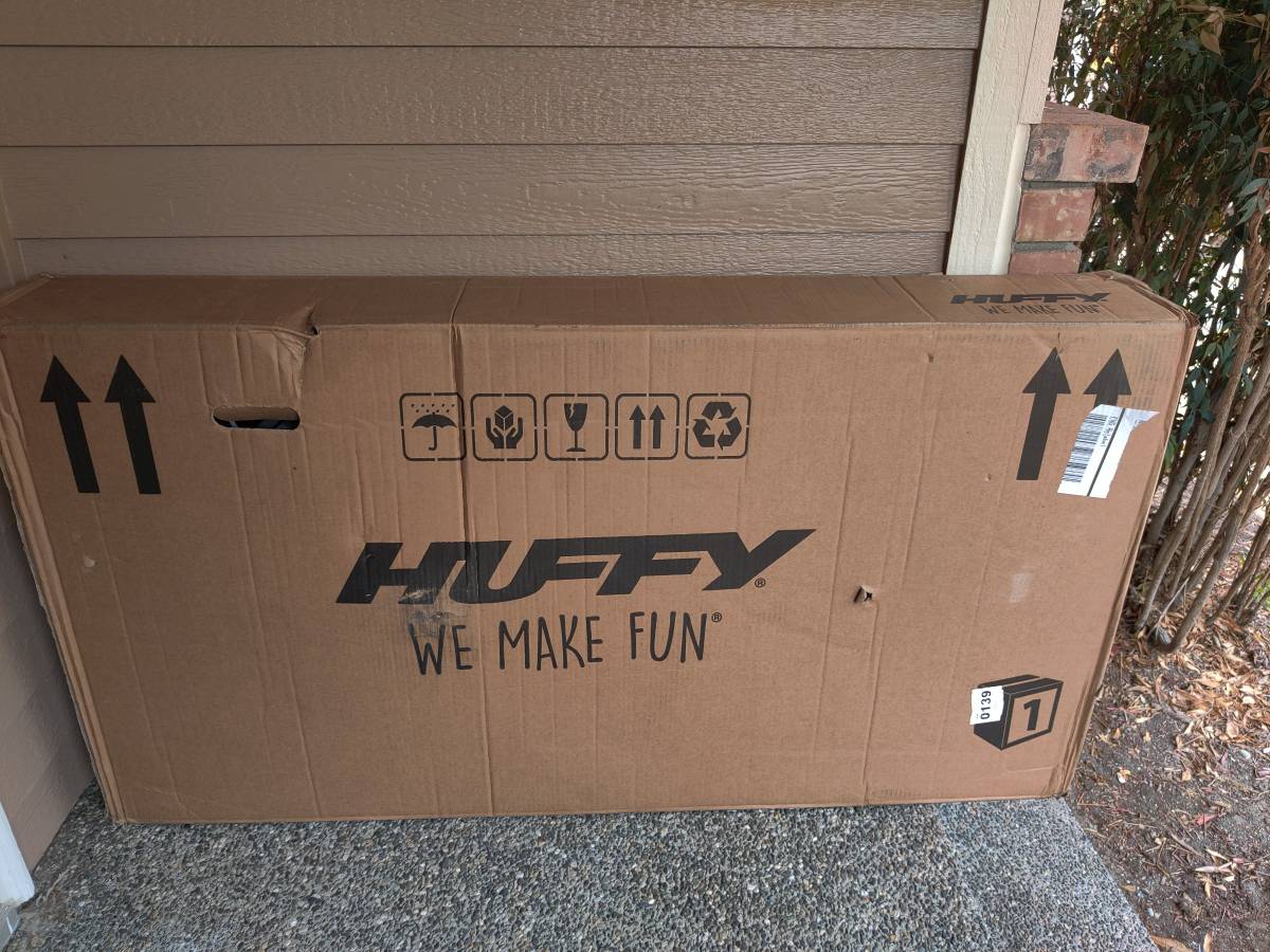 New-in-box Huffy incline 26-inch 18-speed mountain bike.