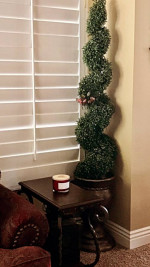 DESIGNER QUALITY ESTATE LIVING AND DINING ROOM FURNITURE SOFA & TABLES