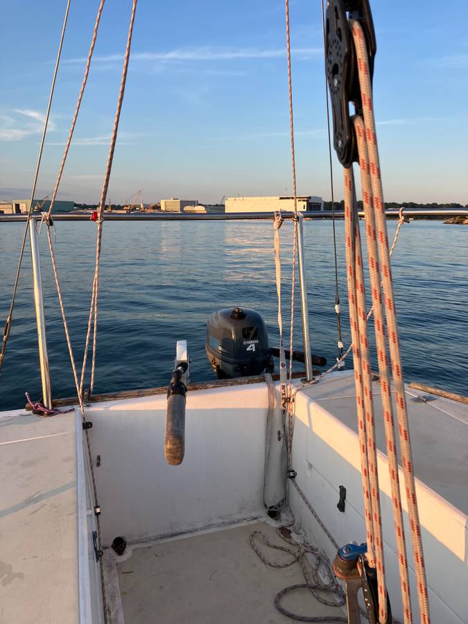 J/24 ready to sail w/ trailer if wanted