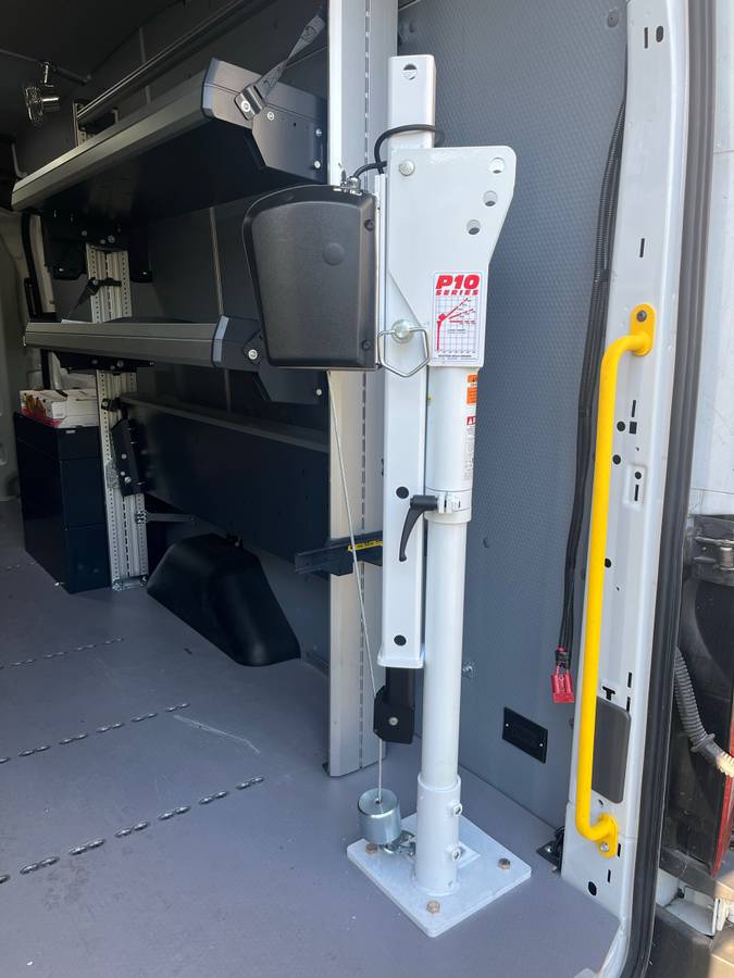 Western Mule P10-DC Crane