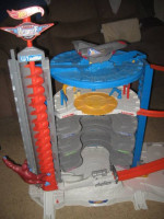 Hot Wheels Super Ultimate Garage - Motorized Elevator Lift