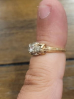 Mid Century 14k Two Tone Yellow/White Gold Diamond Ring. Size 4.5