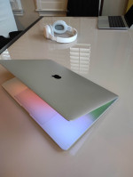 Apple MacBook Pro