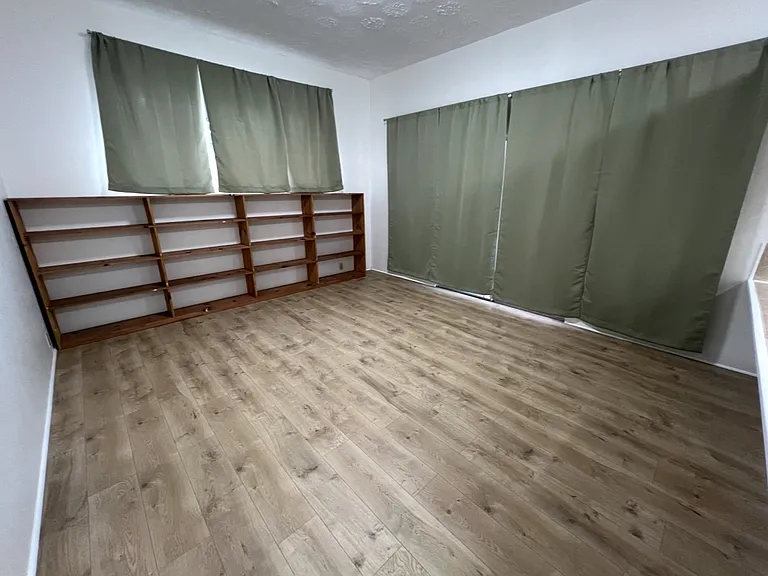 2bedrooms house available for rent in (your location)