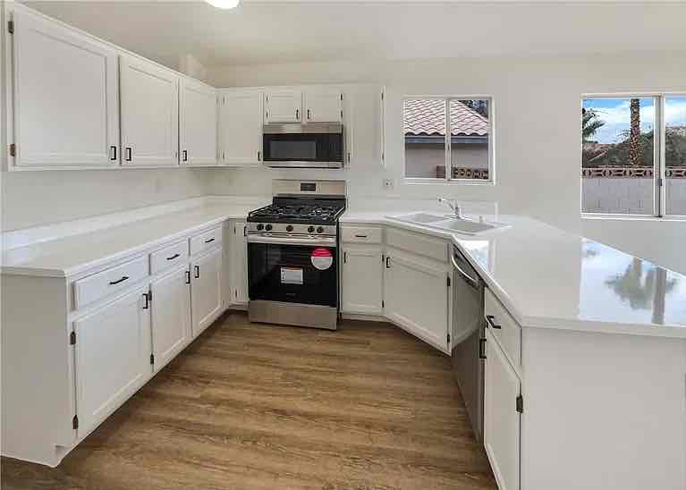 Single 2beds &2baths house for rent sqft 1198