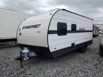 🚨 FOR SALE: 2022 Gulf Stream Kingsport Travel Trailer 🚨 🔥 Buy It Now: $4,200 🔥