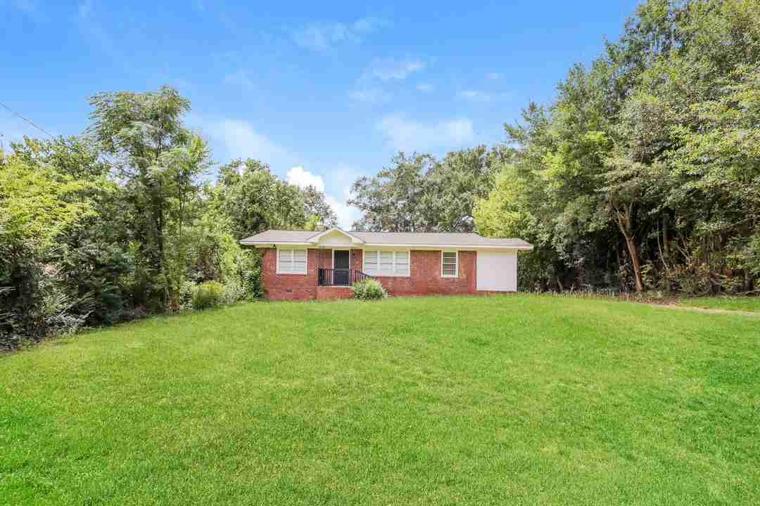 3 Bedroom 1 Bathrooms Single Family Home For Rent