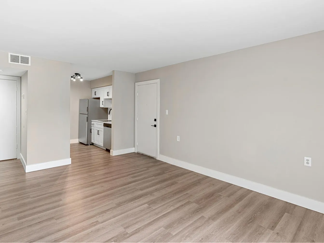 2 bedrooms 1bath