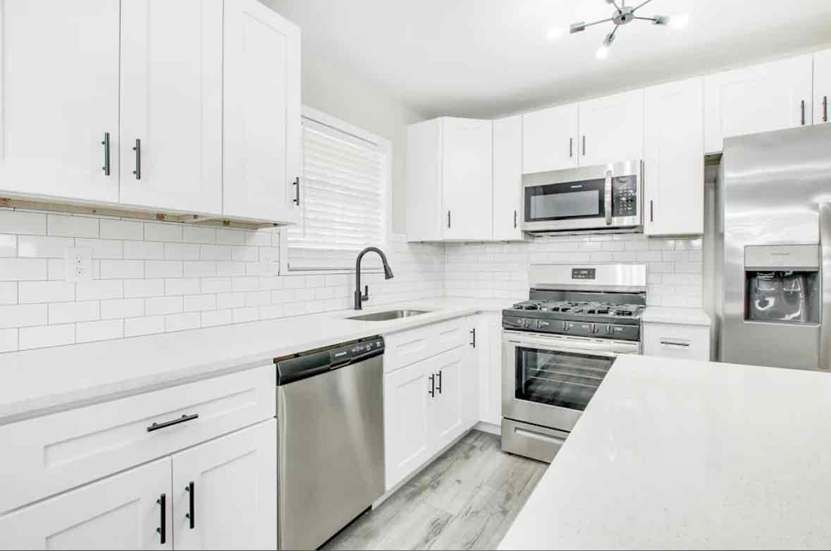 SPACIOUS 3BED 2BATH AVAILABLE FOR RENT