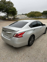 2015 Nissan Altima 117,000 mi