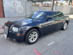 2006 Chrysler 300 Touring Edition in mint condition with V6 engine and leather interior