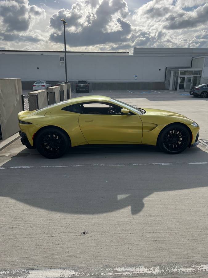 2020 Aston Martin Vantage 93,000 mi