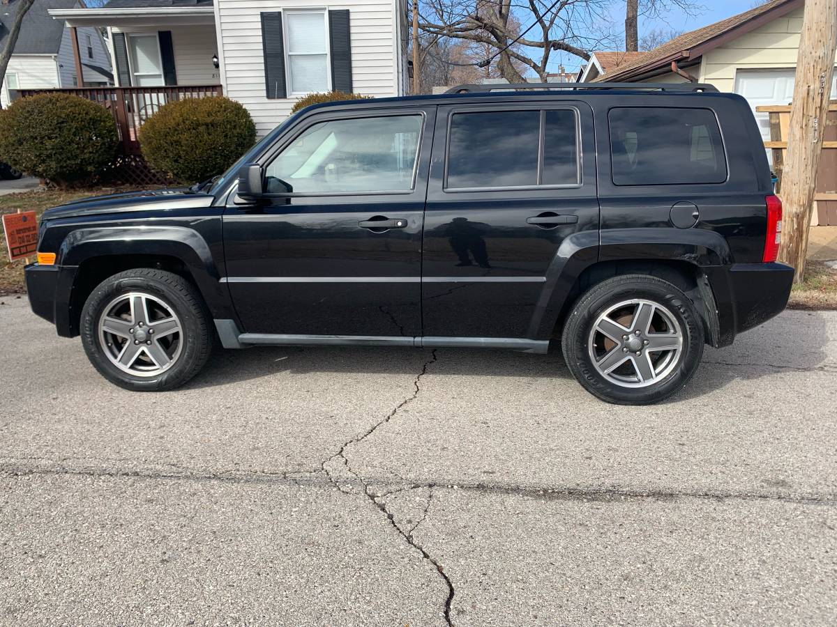 2009 Jeep Patriot Sport FWD 73,000 mi