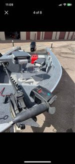 17ft deep v fishing boat Mercury 50hp
