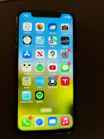 iPhone X (10) 64GB Unlocked