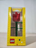 New sealed Lego Valentine Roses Bouquet Lovebirds Bee Cuspid Dog Bear