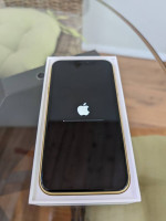 iPhone 11 - 128 GB - unlocked - LIKE NEW